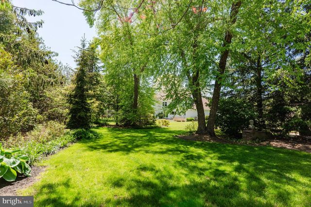 1020 ROSEWOOD DR, Blue Bell, PA 19422