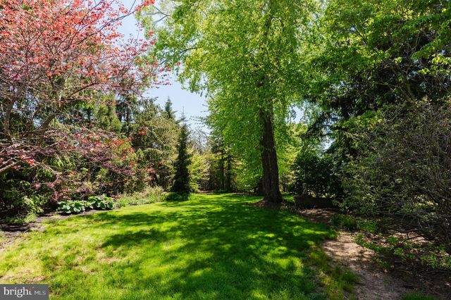 1020 ROSEWOOD DR, Blue Bell, PA 19422