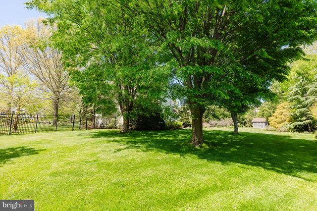 1020 ROSEWOOD DR, Blue Bell, PA 19422