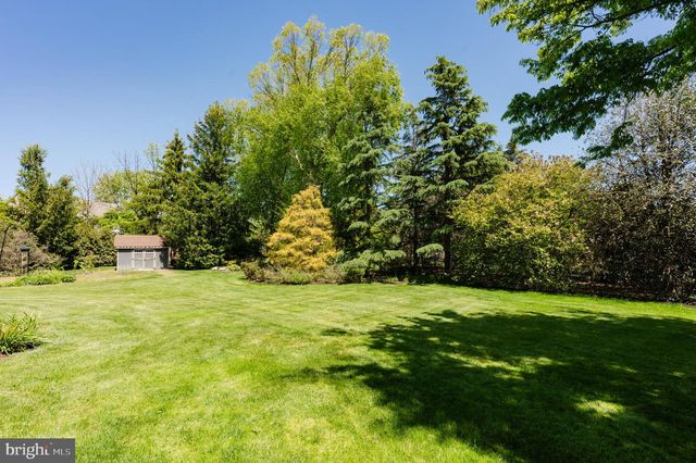 1020 ROSEWOOD DR, Blue Bell, PA 19422