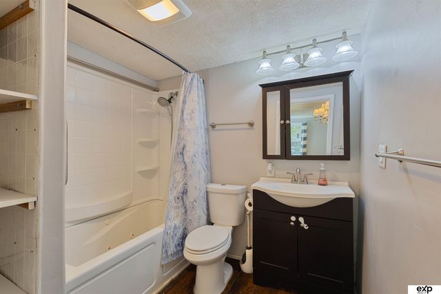 2313 S 11th Street, Lincoln, NE 68502