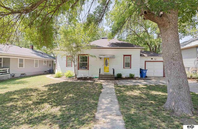 2313 S 11th Street, Lincoln, NE 68502