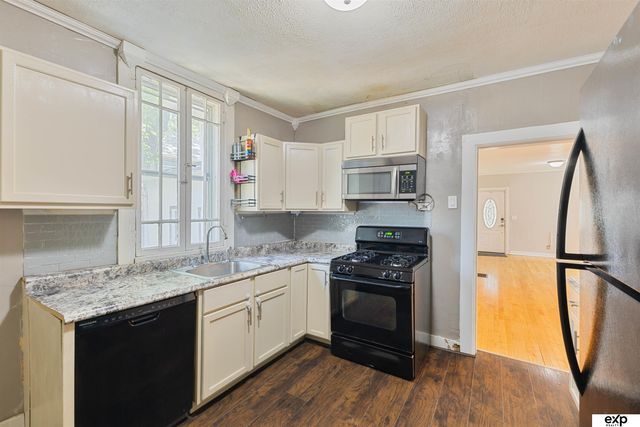 2313 S 11th Street, Lincoln, NE 68502