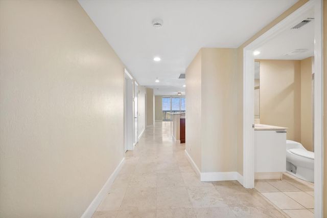 14951 Royal Oaks Lane 1506, North Miami, FL 33181