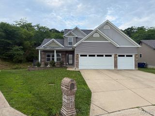 203 Chadwyck Circle, Herculaneum, MO 63048