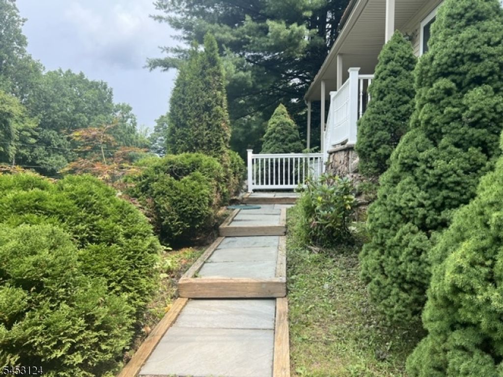 24 Tallahatchie Dr, Vernon Twp., NJ 07461 — photo 4