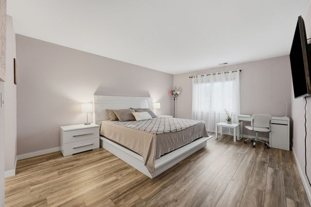 1255 W Prospect Avenue 101, Mount Prospect, IL 60056