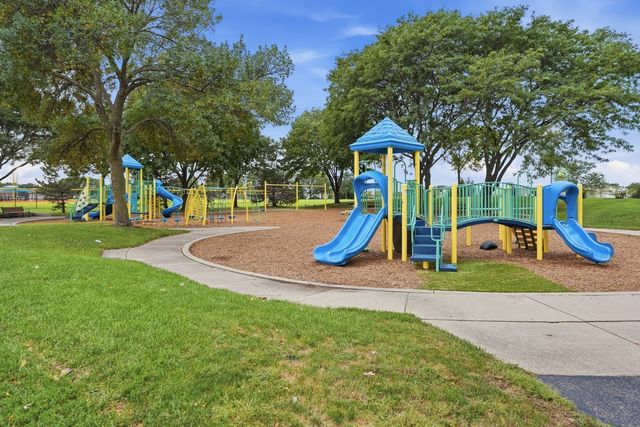 1255 W Prospect Avenue 101, Mount Prospect, IL 60056