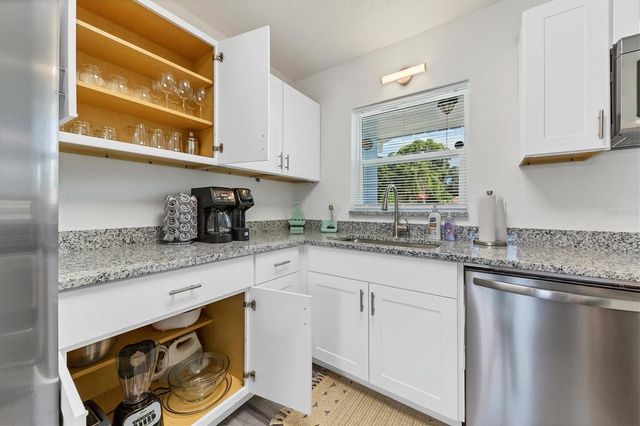 1726 SOUTHVIEW ROAD, Largo, FL 33770