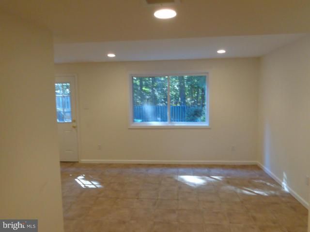 8190 CURVING CREEK CT, Springfield, VA 22153