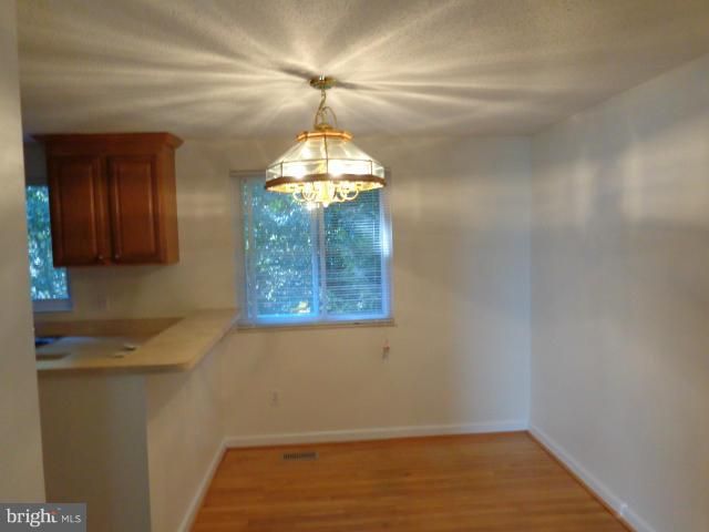 8190 CURVING CREEK CT, Springfield, VA 22153