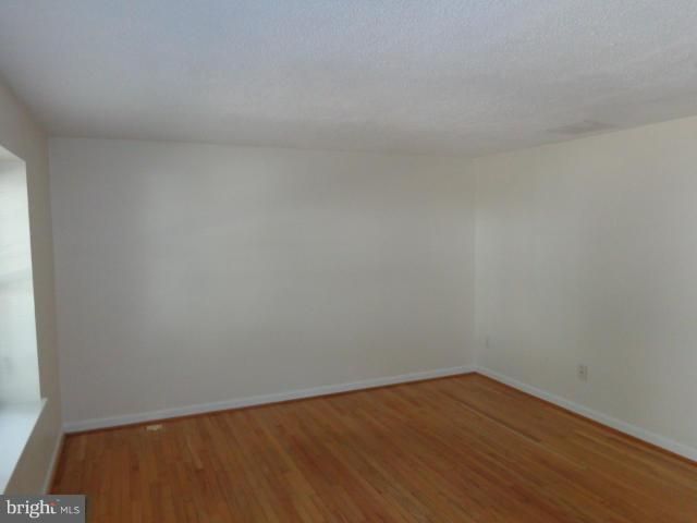 8190 CURVING CREEK CT, Springfield, VA 22153