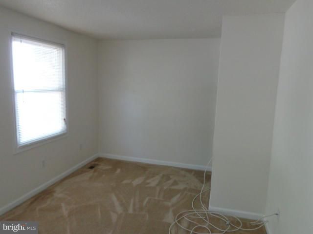 8190 CURVING CREEK CT, Springfield, VA 22153