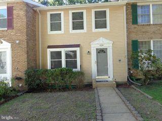 8190 CURVING CREEK CT, Springfield, VA 22153