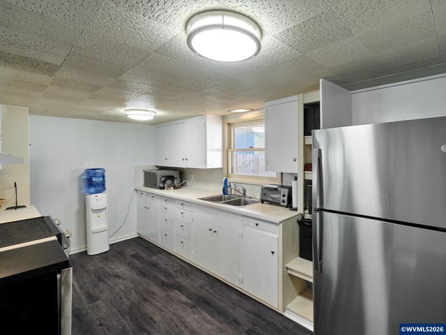 655 Idylwood Dr SE, Salem, OR 97302