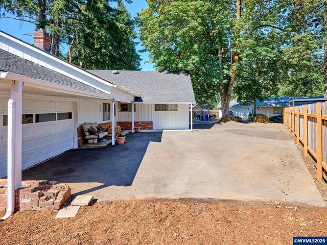 655 Idylwood Dr SE, Salem, OR 97302