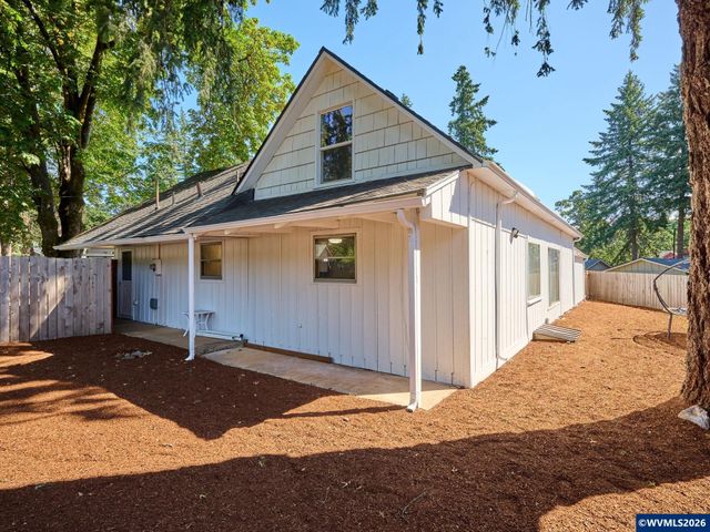 655 Idylwood Dr SE, Salem, OR 97302