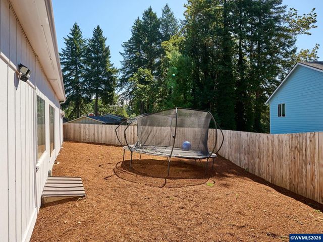 655 Idylwood Dr SE, Salem, OR 97302