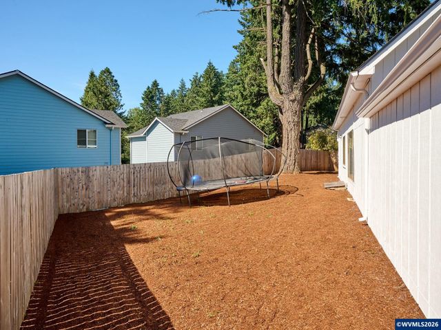 655 Idylwood Dr SE, Salem, OR 97302