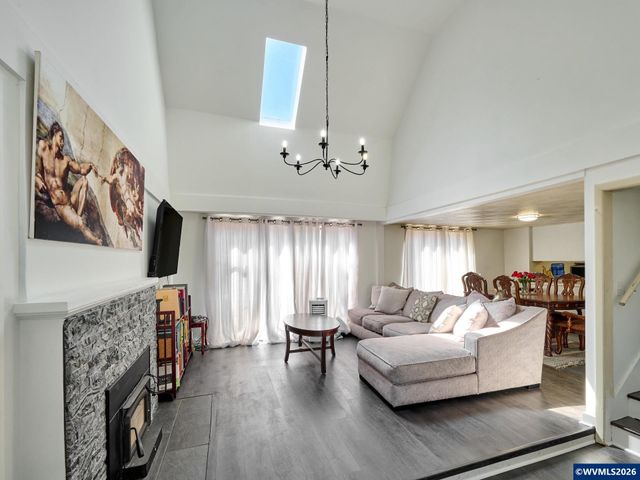 655 Idylwood Dr SE, Salem, OR 97302