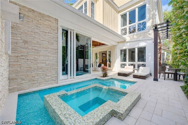 42 6th ST S, Naples, FL 34102
