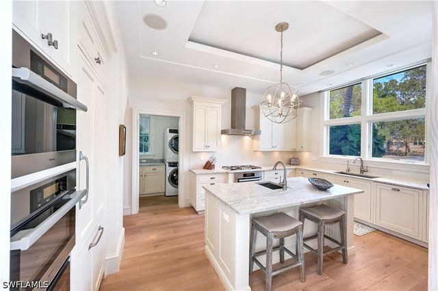 42 6th ST S, Naples, FL 34102