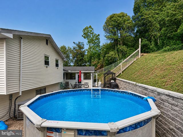 792 FAIRMONT AVE, Mohnton, PA 19540