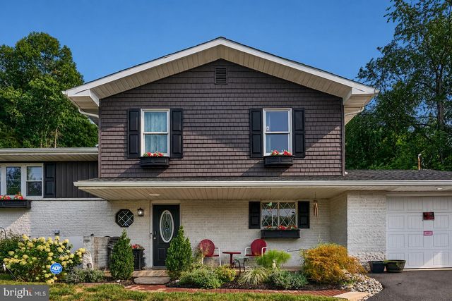 792 FAIRMONT AVE, Mohnton, PA 19540