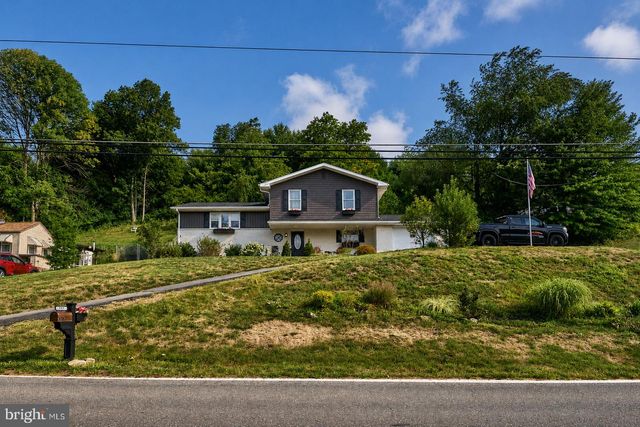 792 FAIRMONT AVE, Mohnton, PA 19540