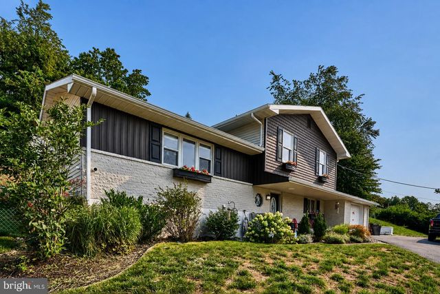 792 FAIRMONT AVE, Mohnton, PA 19540