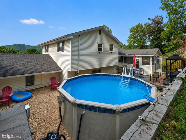 792 FAIRMONT AVE, Mohnton, PA 19540