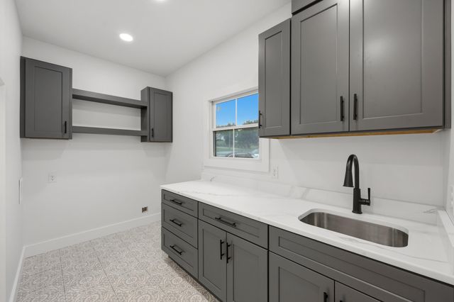 100 Kirk Drive, Nicholasville, KY 40356
