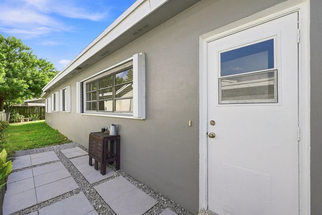 496 NW 47TH Court, Oakland Park, FL 33309