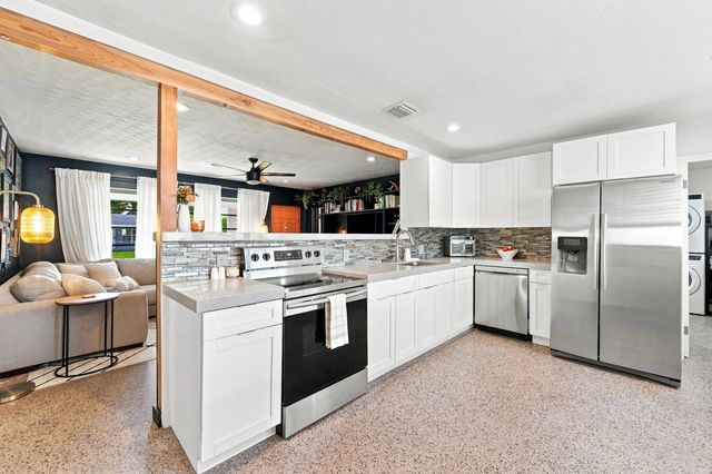 496 NW 47TH Court, Oakland Park, FL 33309