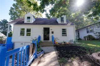 1215 S Osage Street, Independence, MO 64055