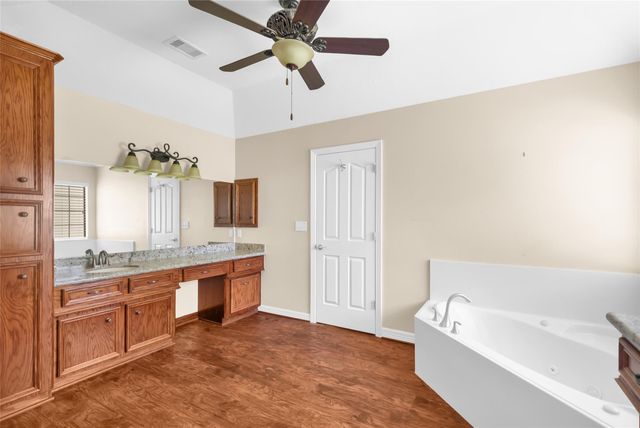 402 Havard Road, Huffman, TX 77336