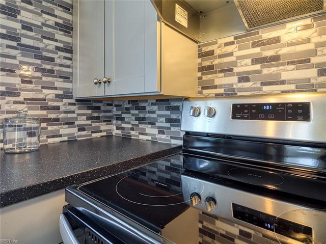 921 Aragona BLVD, Virginia Beach, VA 23455