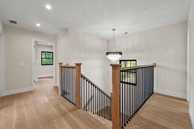 415 N Haddow Avenue, Arlington Heights, IL 60004