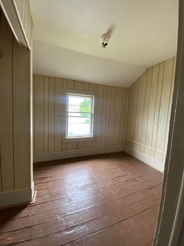 661 NW Broadway Ave. NW, Grand Rapids, MI 49504