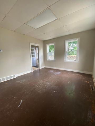 661 NW Broadway Ave. NW, Grand Rapids, MI 49504