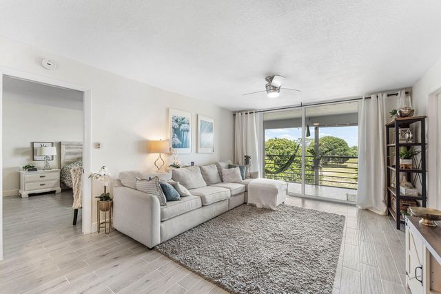 6000 NW 2nd Avenue 433, Boca Raton, FL 33487