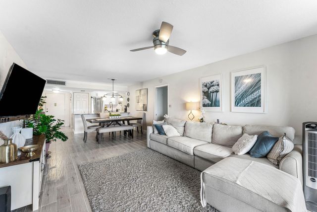 6000 NW 2nd Avenue 433, Boca Raton, FL 33487