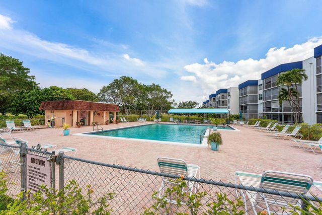 6000 NW 2nd Avenue 433, Boca Raton, FL 33487
