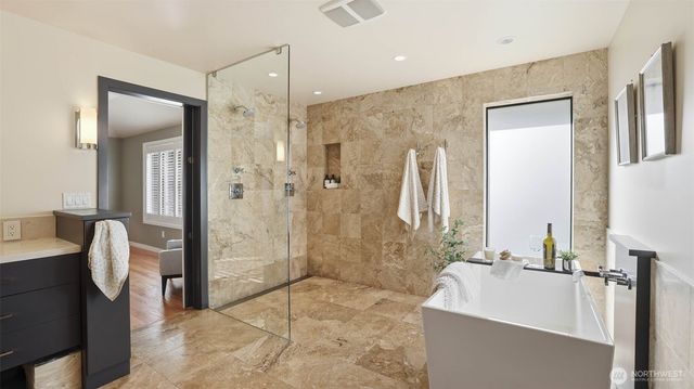 21817 NE 137th Street, Woodinville, WA 98077