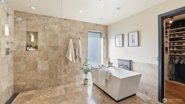 21817 NE 137th Street, Woodinville, WA 98077