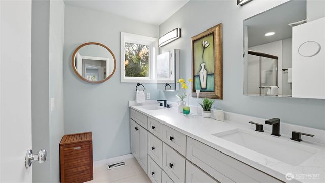 21817 NE 137th Street, Woodinville, WA 98077