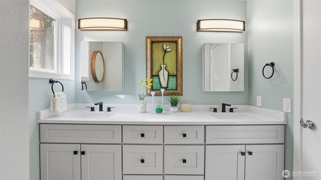 21817 NE 137th Street, Woodinville, WA 98077