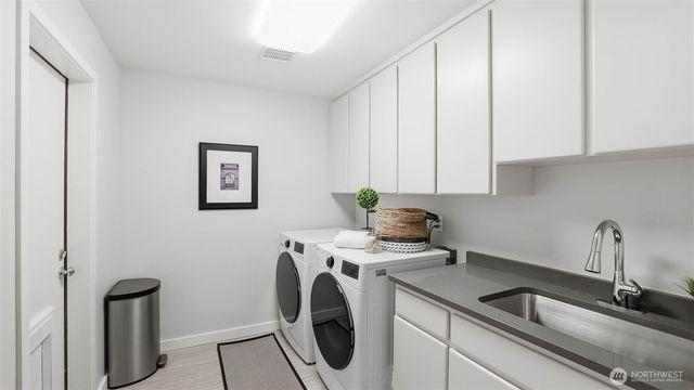 21817 NE 137th Street, Woodinville, WA 98077