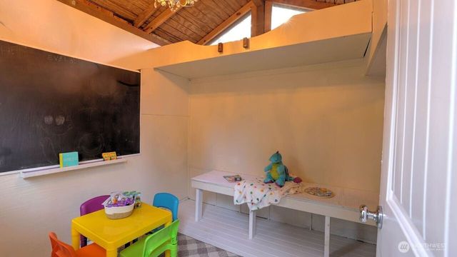 21817 NE 137th Street, Woodinville, WA 98077