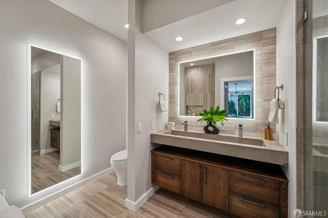 557 27th Street 2, San Francisco, CA 94131